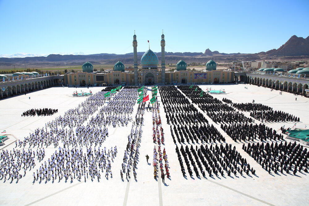 ۱۰-ویدئو کامل اجرای سلام فرمانده ۲ در مسجد مقدس جمکران